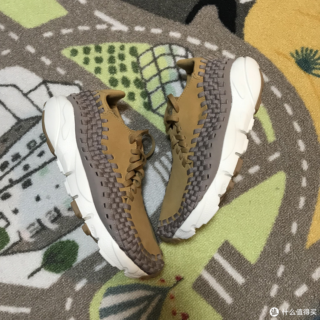 NIKE AIR FOOTSCAPE WOVEN休闲鞋