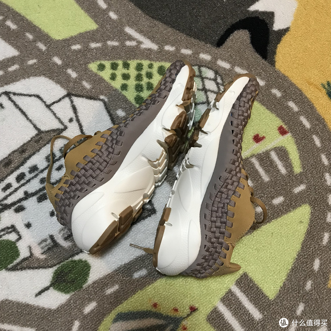 NIKE AIR FOOTSCAPE WOVEN休闲鞋