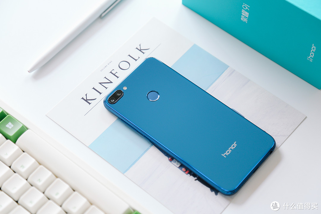 千元机的颜值时代:HONOR 荣耀 9i 智能手机 上手