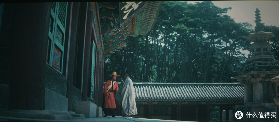 取景地是韩国的伽耶山海印寺