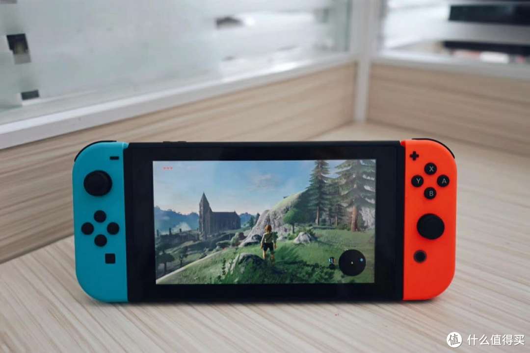 任天堂Switch的贴心帮手—背夹电池和硬壳收纳包大测评