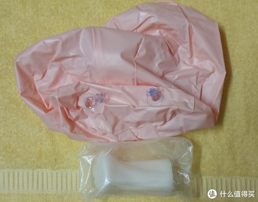 黑魂小名器和未充气的屁屁，左边大孔是注水孔，右边小孔是充气孔。