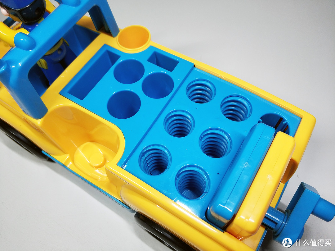 这个“声光电”玩具不一般—汇乐工具卡车开箱简评