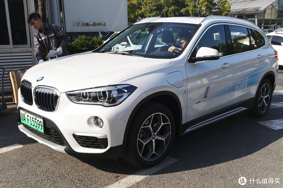 瞎子背瘸子—BMW 宝马 X1 插电混动有何不同？