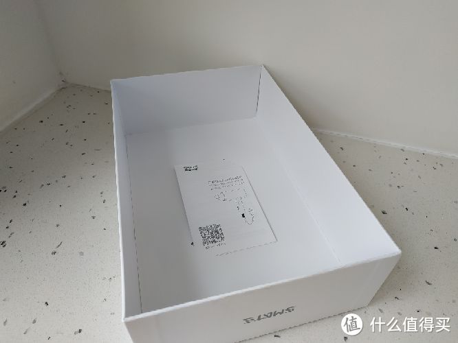 里面还附一张产品说明书，方便使用。