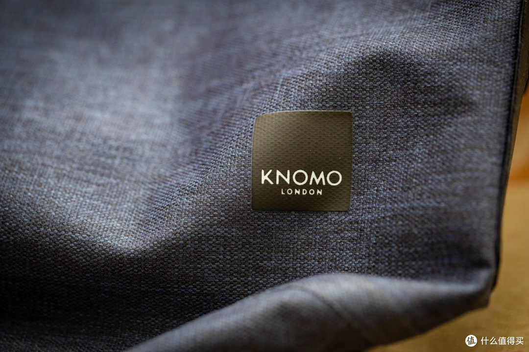 包治百病、轻便的时尚之选KNOMO CROMWELL克伦威尔卷盖双肩包