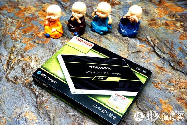 东芝TR200 SSD，64层3D NAND技术给你不一样的吃鸡感受