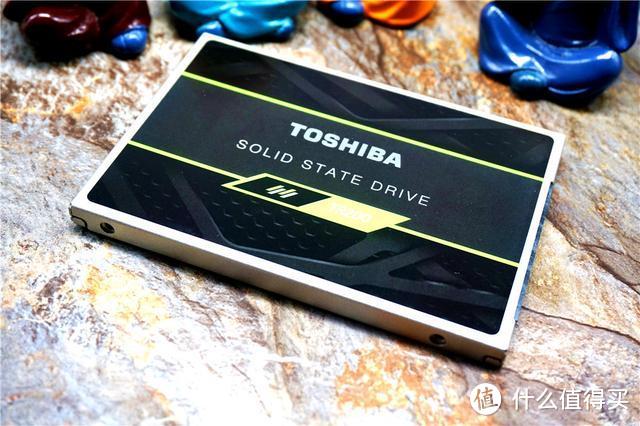 东芝TR200 SSD，64层3D NAND技术给你不一样的吃鸡感受