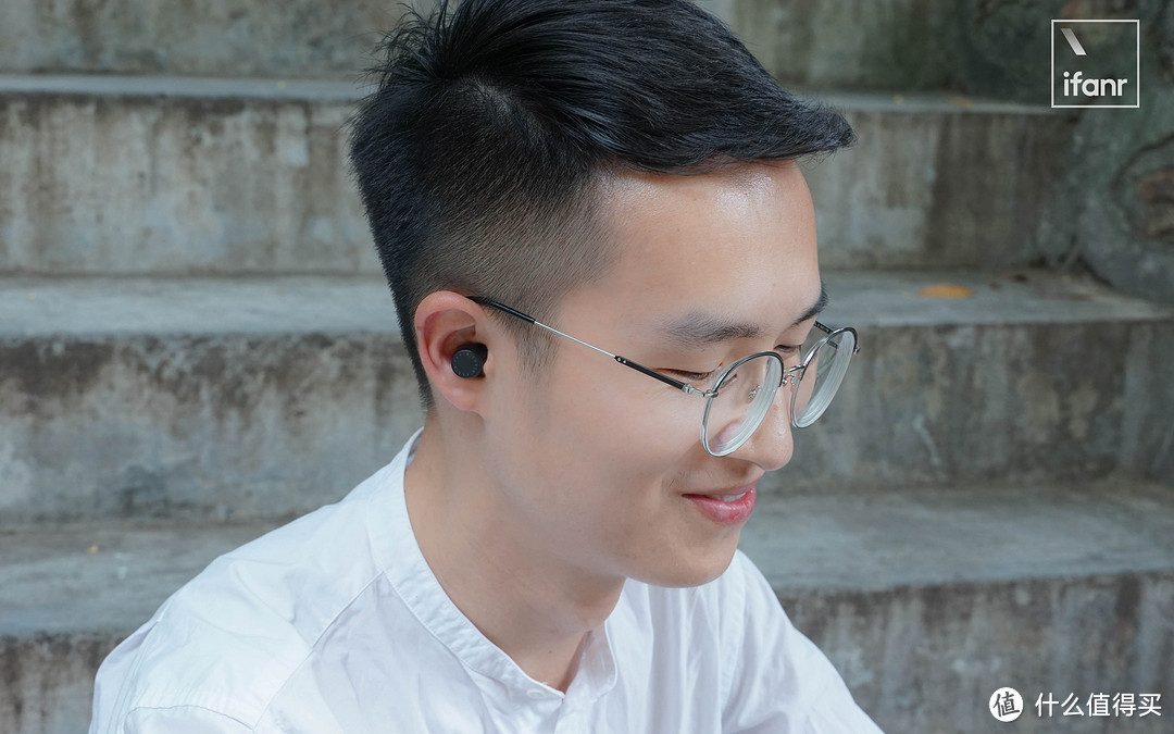 一款体积可能全球最小，体验却不输 AirPods 的蓝牙耳机