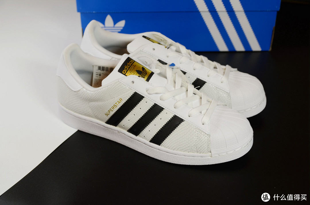 ADIDAS 阿迪达斯 三叶草 SUPERSTAR 贝壳头白蛇皮纹休闲运动鞋开箱