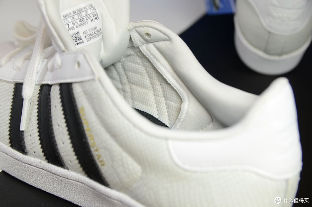 ADIDAS 阿迪达斯 三叶草 SUPERSTAR 贝壳头白蛇皮纹休闲运动鞋开箱
