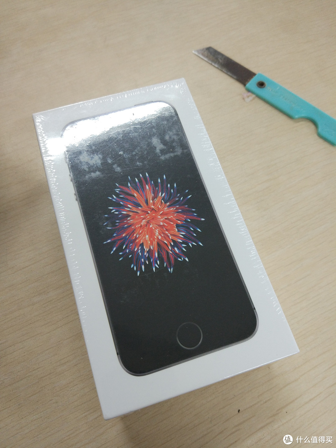 图书馆猿のBestbuy 百思买  32G iPhone SE 手机简单开箱&解锁