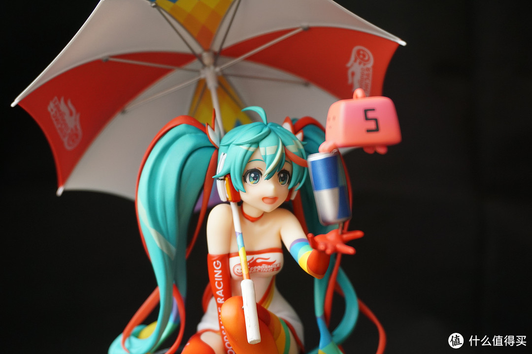 2016 Racing Miku，赛车初音手办