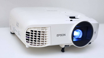 投影效果出色，使用调整便捷——Epson CH-TW5600家庭投影方案评测