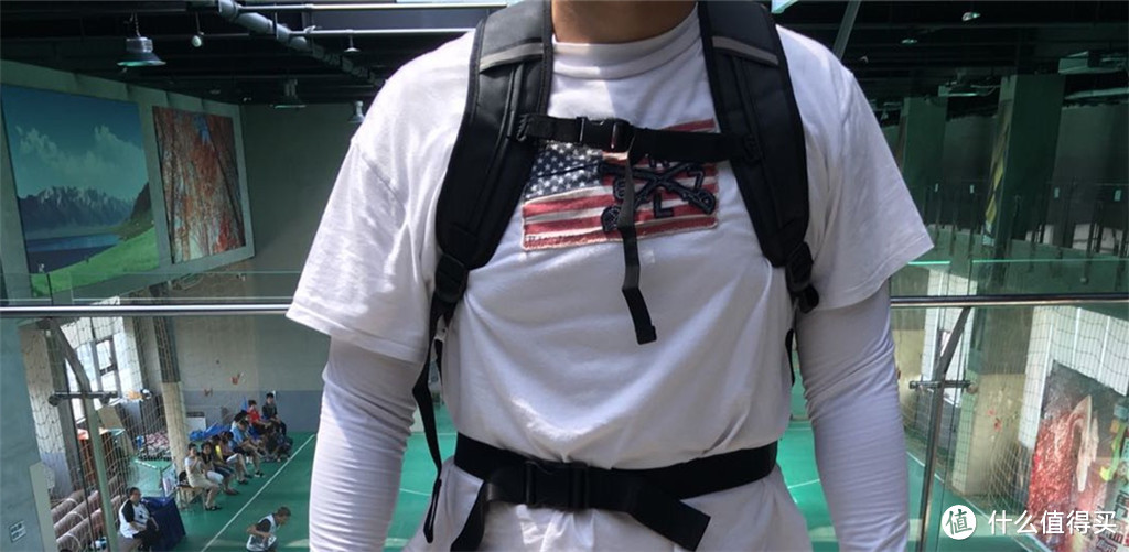 也许这是一款关键时刻可以救命的背包—KNOMO CROMWELL克伦威尔卷盖双肩包