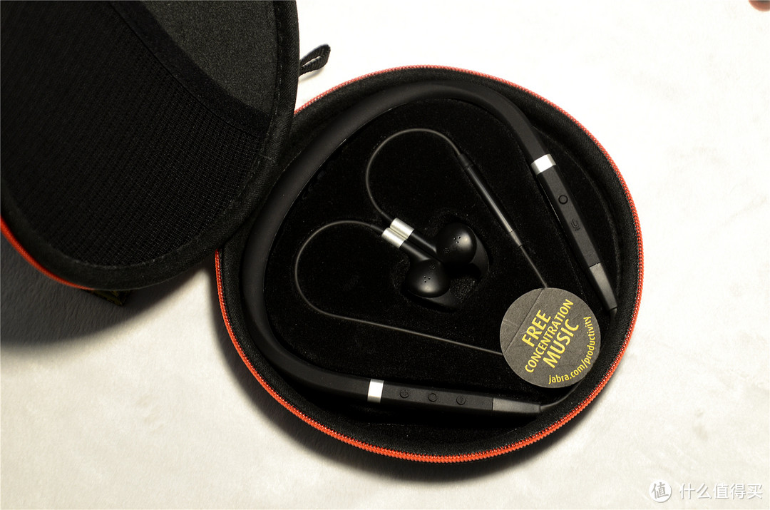主动降噪+专业音质效果如何？捷波朗 Evolve 75e入耳式蓝牙耳机体验