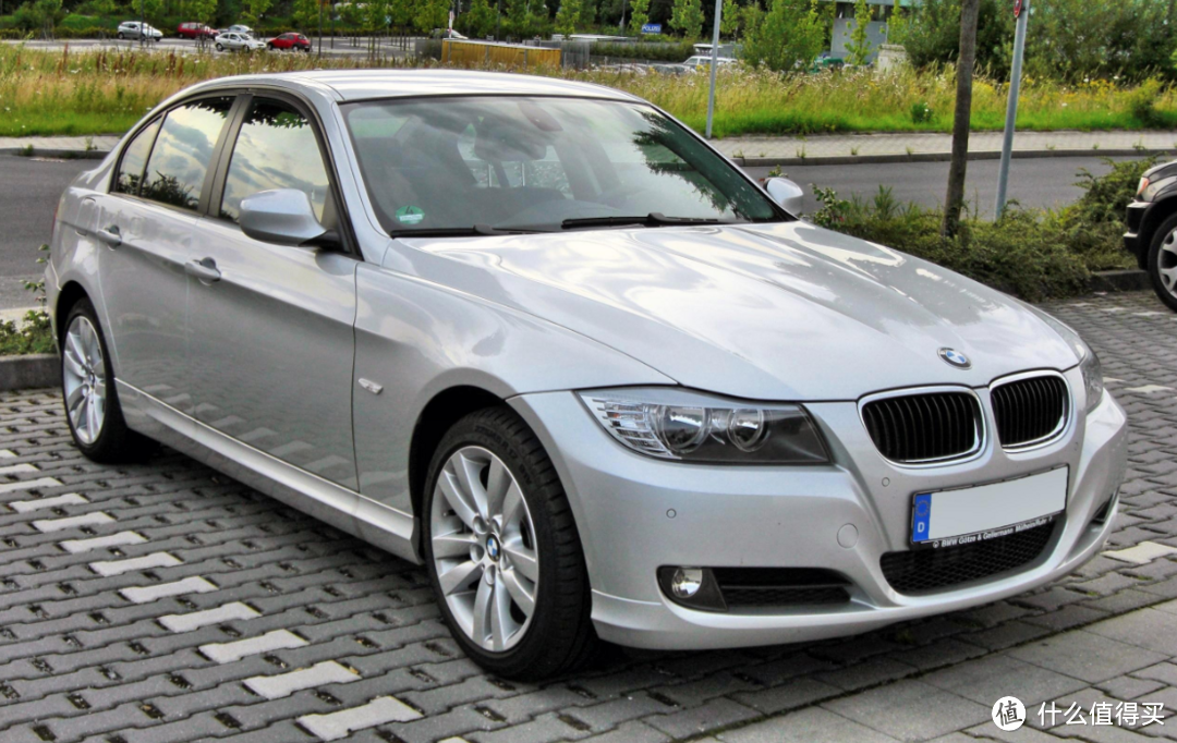 ▲(2008-2013 E90 LCI) 3 Series