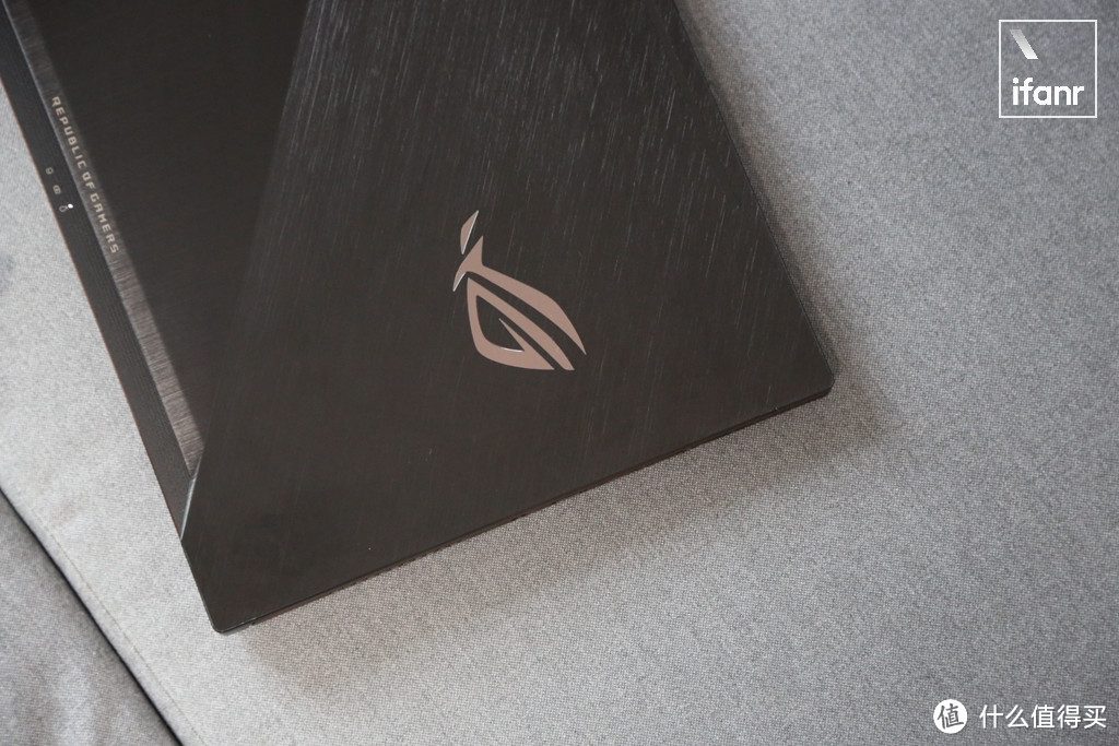 华硕 ROG Zephyrus M 评测：能天天背着的游戏本，到底会多强大？