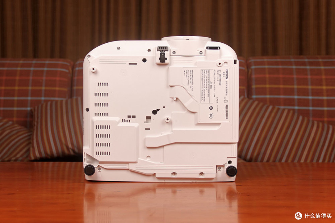 足球狗看球装备的选择 — 爱普生 EPSON CH-TW5600 众测体验