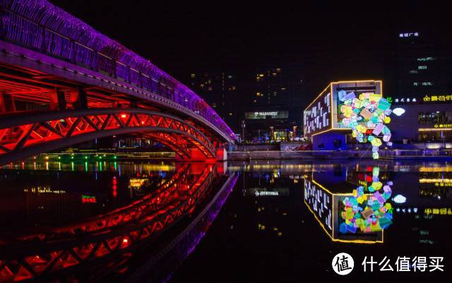 文化广场的夜景还是很不错的