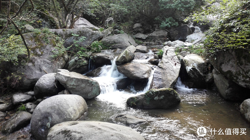 小溪流水