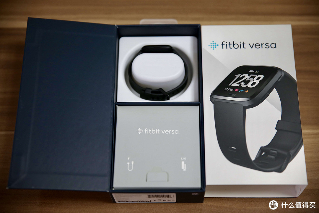 Fitbit Versa智能运动手表开箱