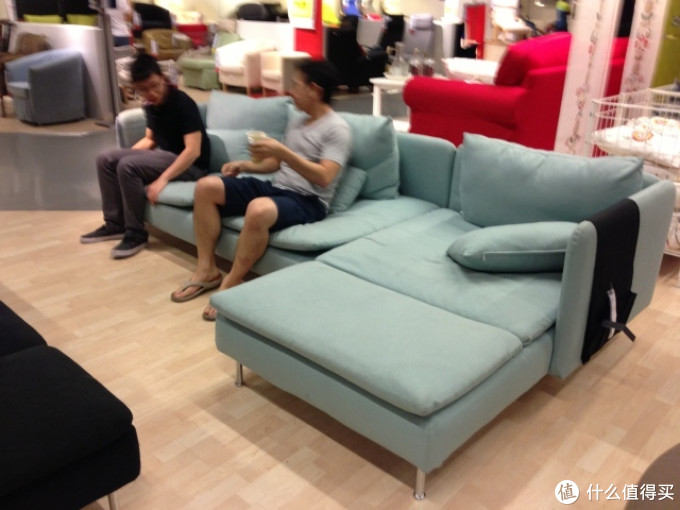 宜粉眼中的爆款沙发,“坐感”真的好吗?