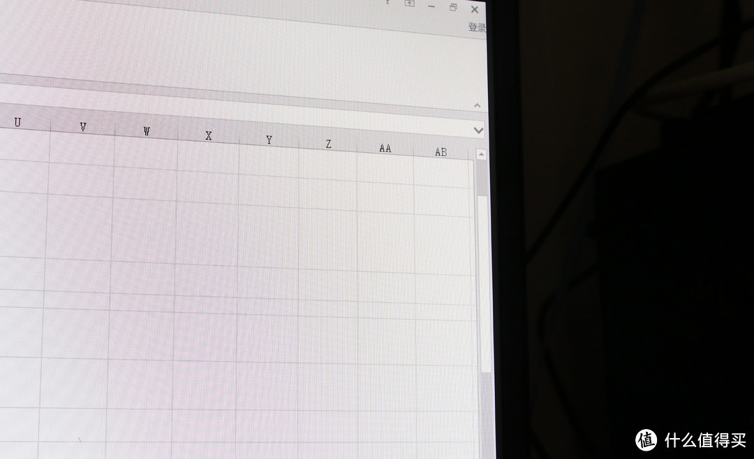 一个页面的Excel可以显示28列，有点多
