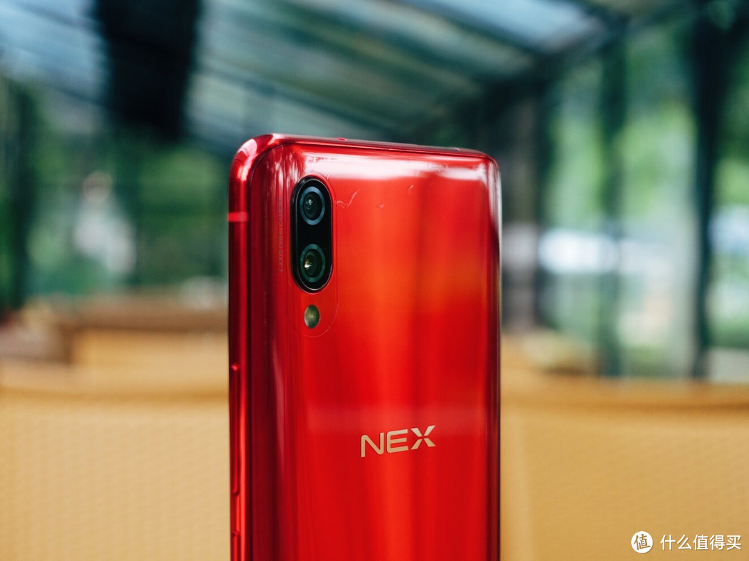 5000元安卓手机值在哪？vivo NEX 宝石红旗舰版 手机详细点评