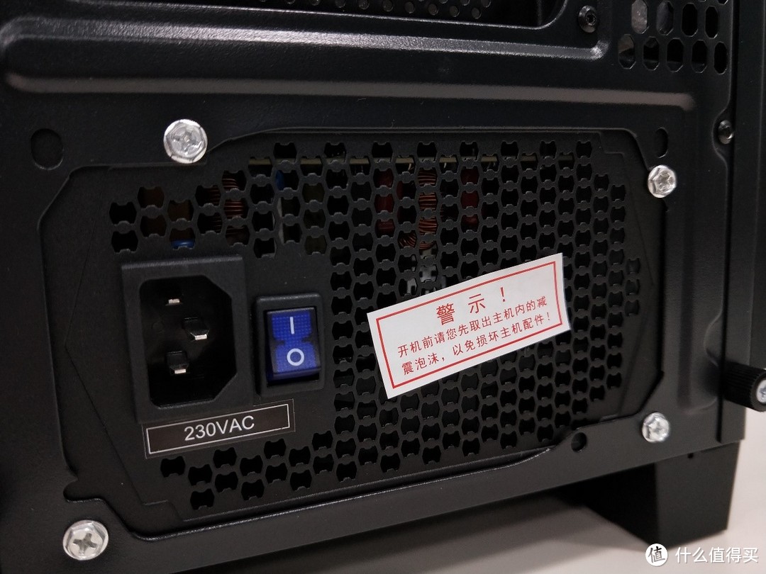 谁说电商整机不靠谱，名龙堂GTX1080Ti主机RGB开箱分享