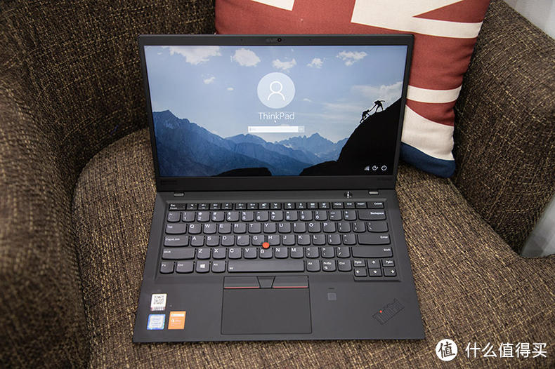 喜提一台Thinkpad X1，商务办公还是阔以的！