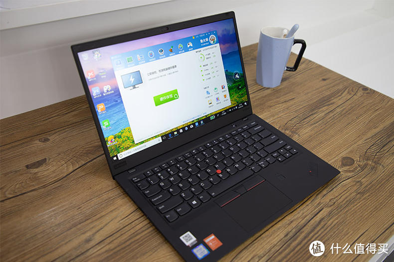 喜提一台Thinkpad X1，商务办公还是阔以的！