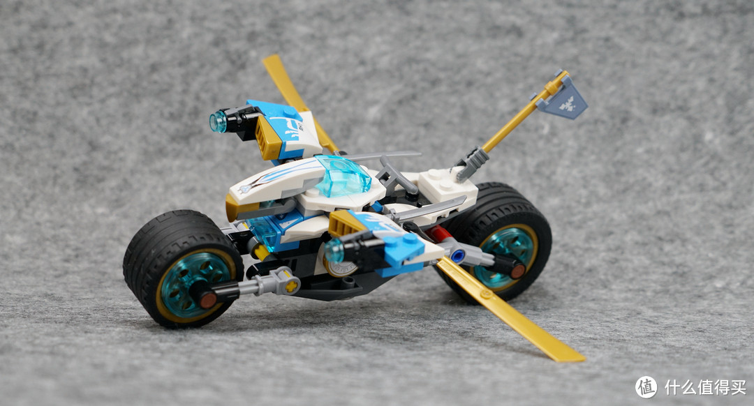 忍者版Tron: Legacy？LEGO 乐高 幻影忍者 Ninjago 巨轮摩托车追击战 70639