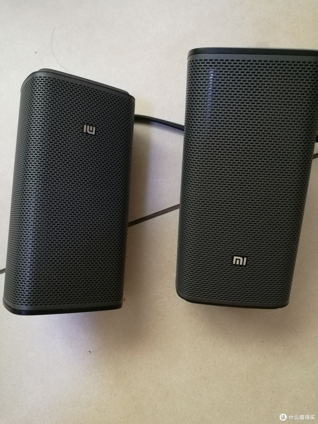 小米家庭影院电视主机主机▼无线后置环绕音箱环绕音箱▼组合之后额