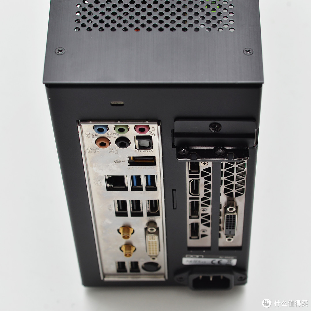 超级小钢炮—DAN CASE-SFX A4-V3 机箱搭建记录