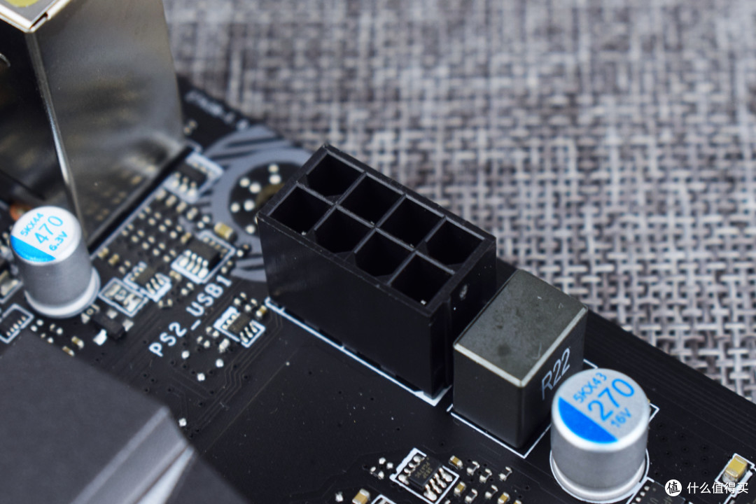 8PIN CPU供电接口