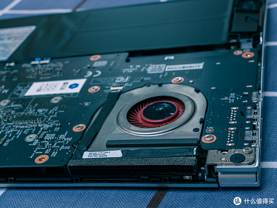 机械革命s1笔记本拆解换无线网卡和固态硬盘全过程附拆机图