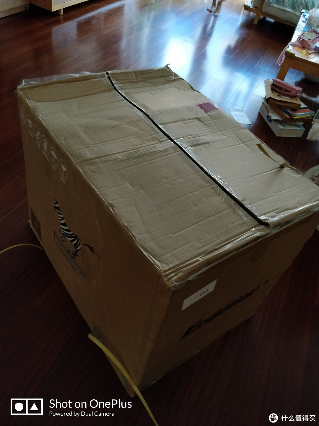 大箱子800×600×650mm，非常重。