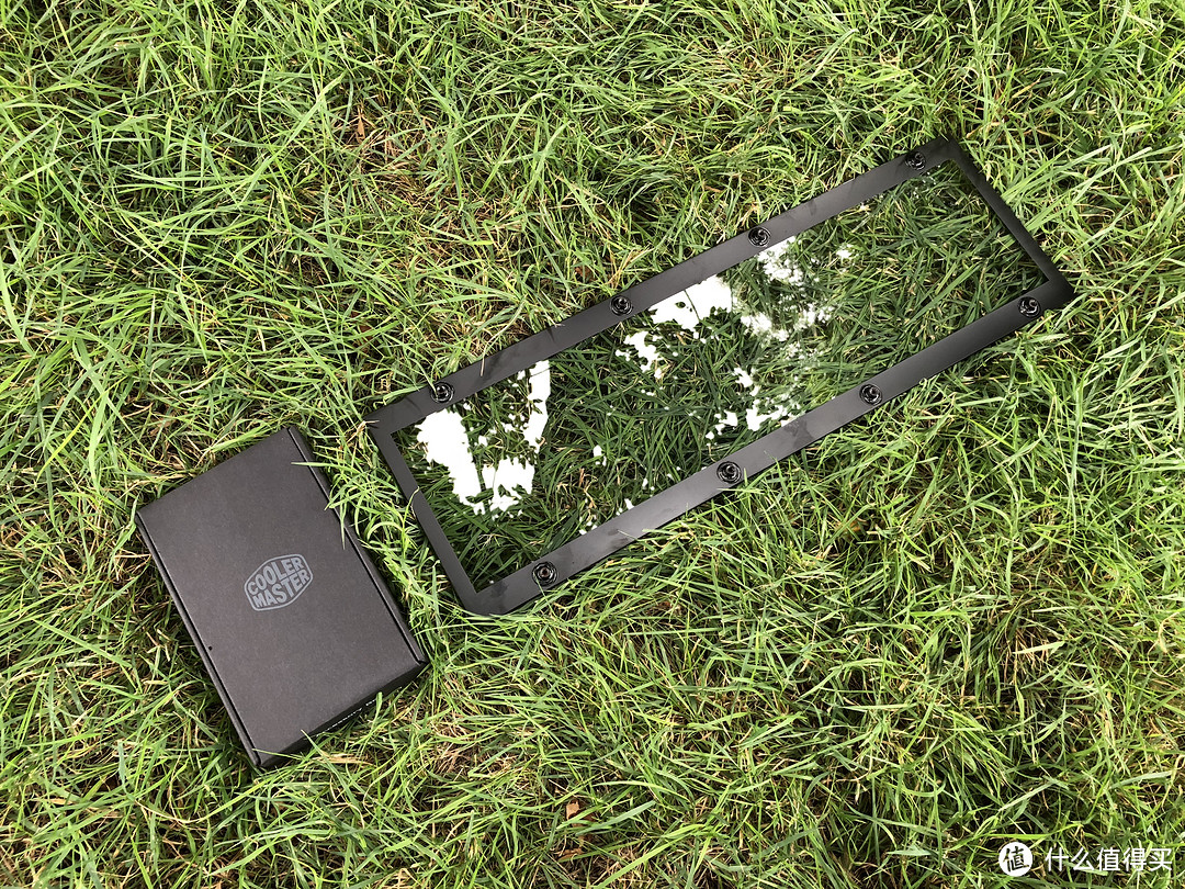 外骚与性能的抉择?鱼和熊掌的结合体--酷冷至尊 H500M ARGB游戏机箱评测