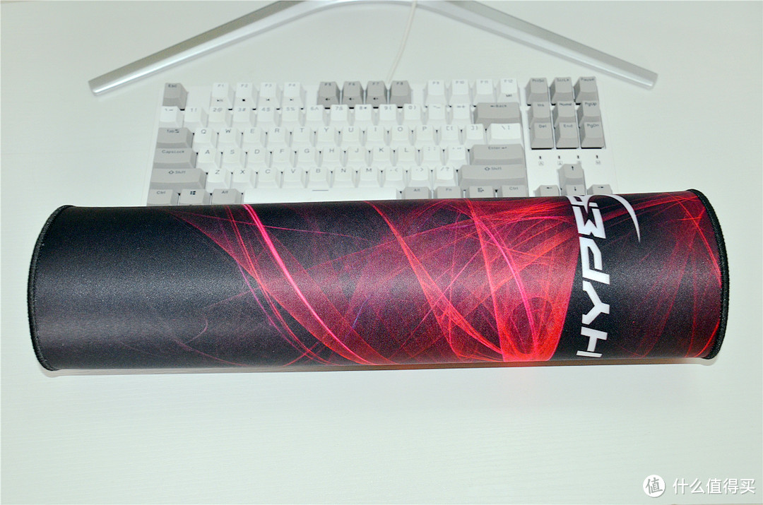 为了打一枪就跑我入了超大鼠标垫—金士顿 HyperX Fury S 电竞鼠标垫体验