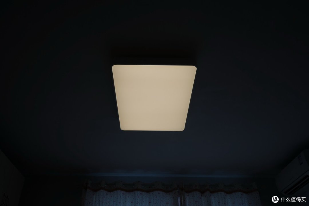 又是一盏亮闪闪还带智能哦：Yeelight 皓石 LED 吸顶灯 Pro