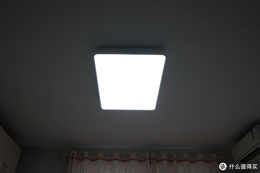 又是一盏亮闪闪还带智能哦：Yeelight 皓石 LED 吸顶灯 Pro