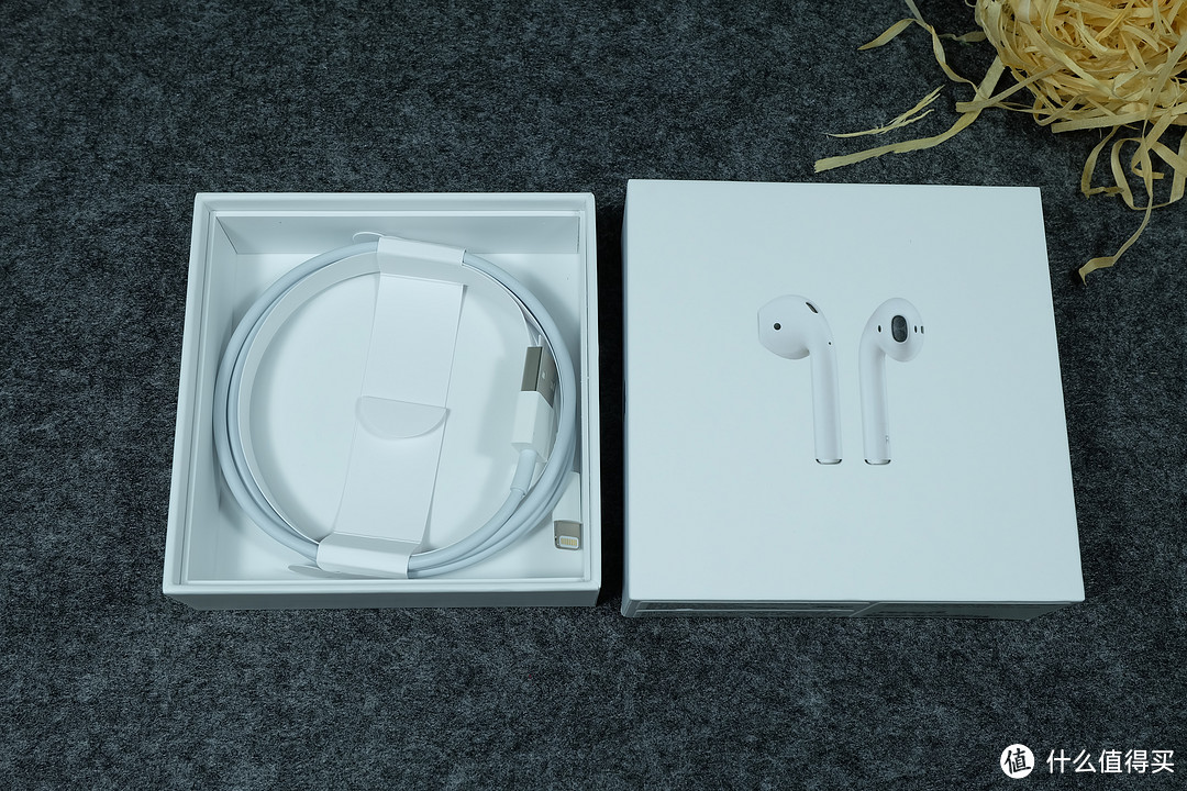 张大妈送我一个无线耳机：Apple 苹果 AirPods  耳机（附对比评测）