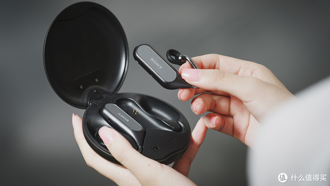 在一个充满背景音乐的世界里，SONY 索尼 Xperia ear duo 蓝牙耳机 使用分享