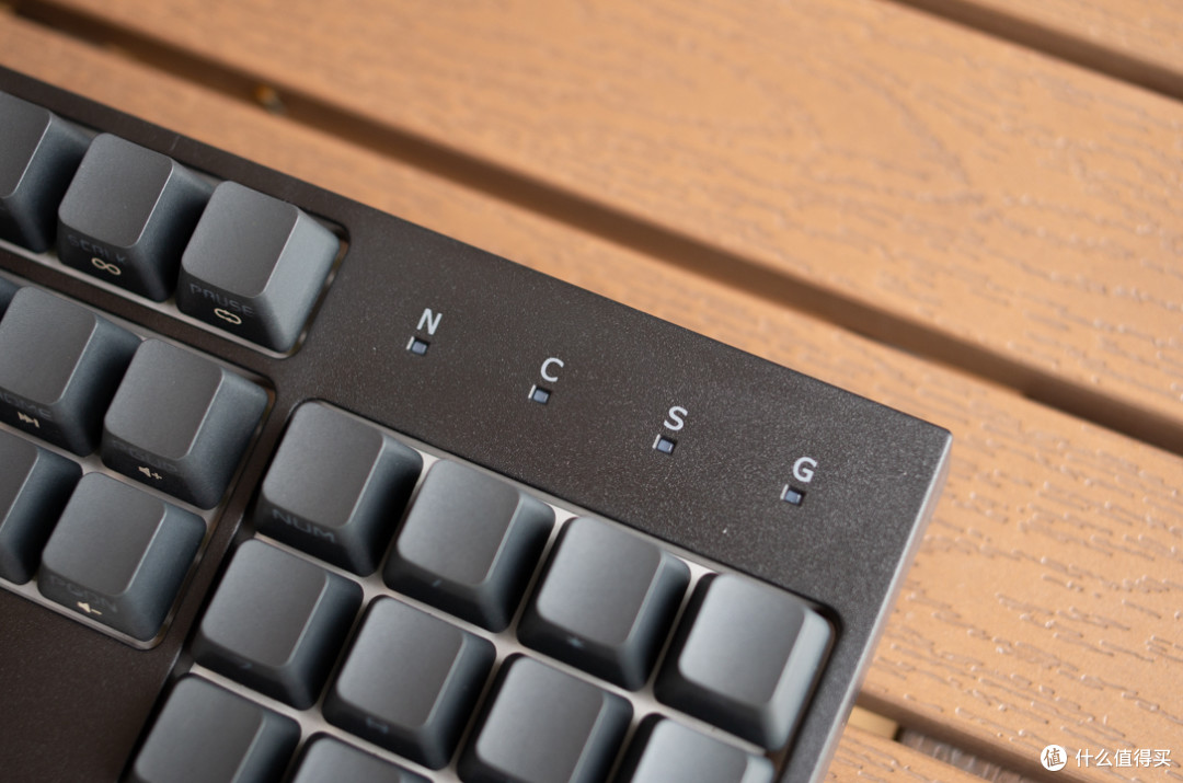 人生第一把PBT侧刻RGB茶轴机械键盘—CoolerMaster 酷冷至尊 CK372 机械键盘轻体验