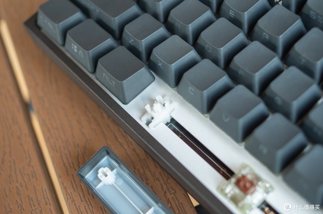 人生第一把PBT侧刻RGB茶轴机械键盘—CoolerMaster 酷冷至尊 CK372 机械键盘轻体验
