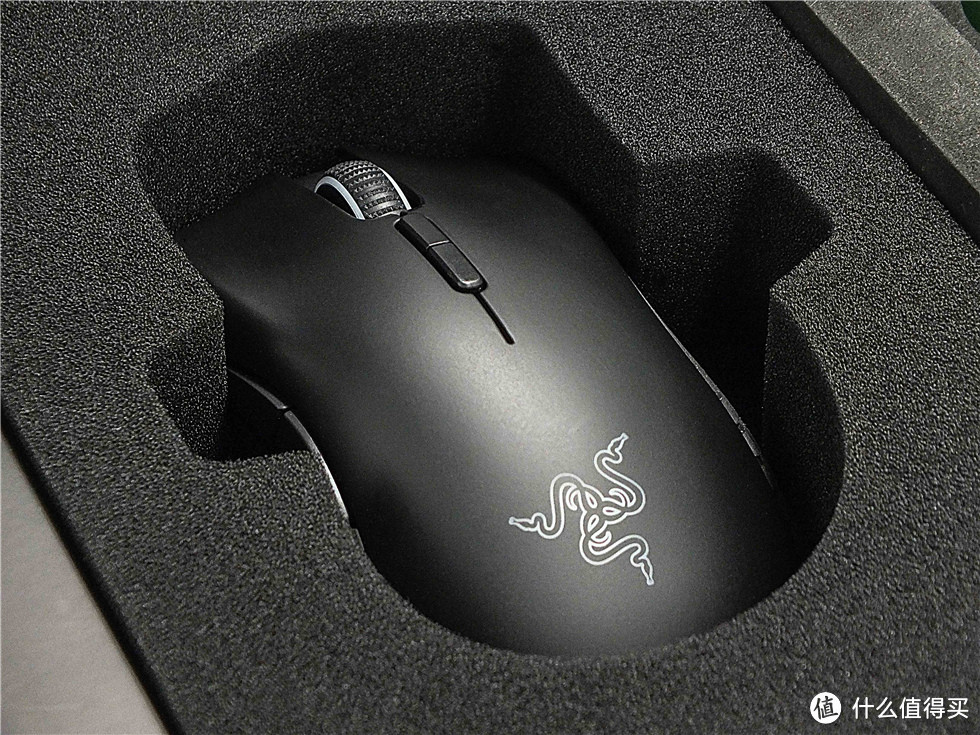 不仅无线，还有无线供电的鼠标—Razer 雷蛇 曼巴眼镜蛇超级版+烈焰神虫超级版开箱