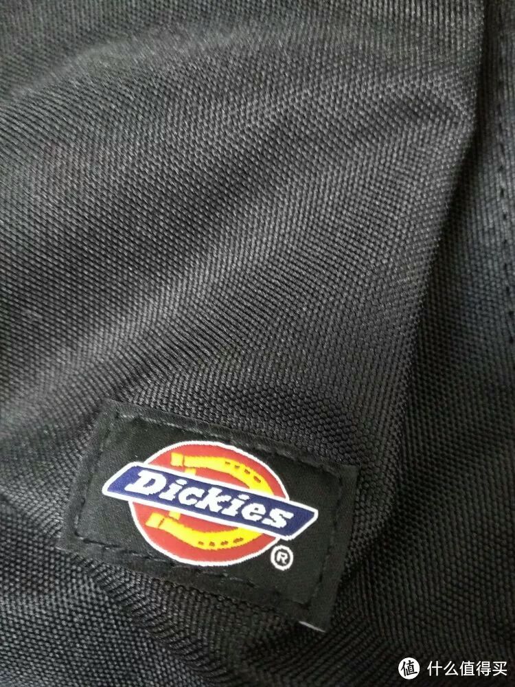 新买了一个包，Dickies 双肩背包晒