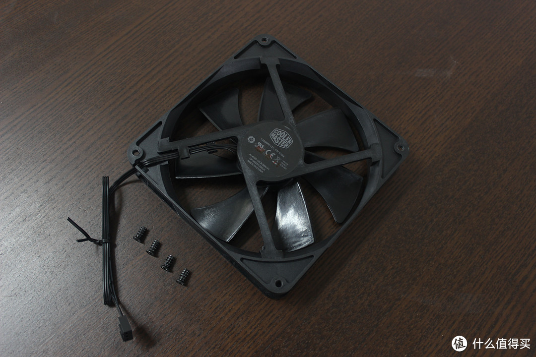 外骚与性能的抉择?鱼和熊掌的结合体--酷冷至尊 H500M ARGB游戏机箱评测