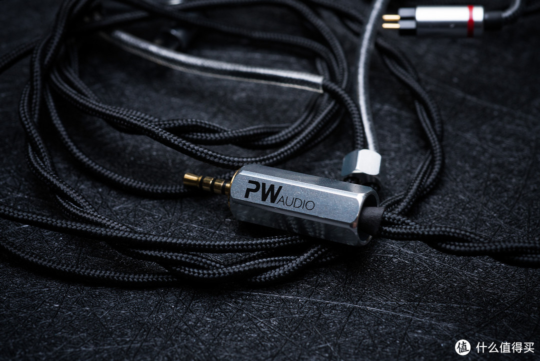 去年觉得一万块买耳机好贵，今年只能买根铜线了—PW Audio 单晶铜升级线开箱
